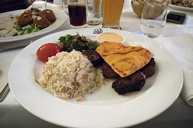 Menü im sysischen Restaurant Al-Dar in der Überseestadt im Schuppen Eins - Bremen sehenswert