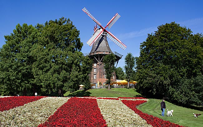 Mühle am Herdentor in den Wallanlagen - Bremen sehenswert