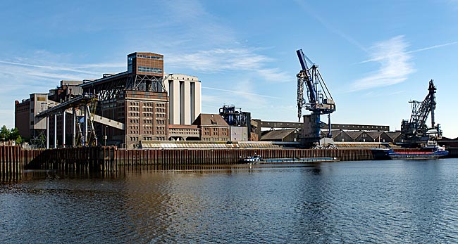 Überseestadt - Blick in den Getreidehafen - Bremen sehenswert