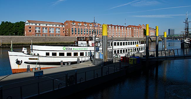 Mit dem Schiff von Bremen nach Bremerhaven - Bremen sehenswert