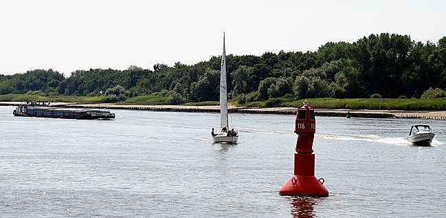 AUf der Weser von Bremen nach Bremerhaven - Bremen sehenswert