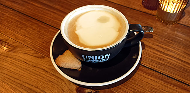 Lankenauer Höft - Grab a coffee from Union, they don’t just brew beer in Bremen; they can make a great coffee, too - Bremen sehenswert