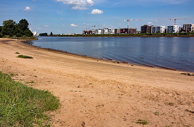 Strand am Weseruferpark - Bremen sehenswert
